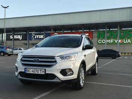 Форд Эскейп 2019 в Киеве на Automoto.ua Белый Форд Эскейп, объемом двигателя 1.5 л и пробегом 65 тыс. км за 12000 $, фото 1 на Automoto.ua