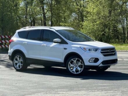 Форд Эскейп 2019 в Тернополе на Automoto.ua Белый Форд Эскейп, объемом двигателя 2 л и пробегом 58 тыс. км за 5000 $, фото 1 на Automoto.ua