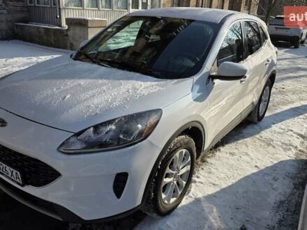 Білий Форд Ескейп, об'ємом двигуна 1.5 л та пробігом 130 тис. км за 16200 $, фото 1 на Automoto.ua