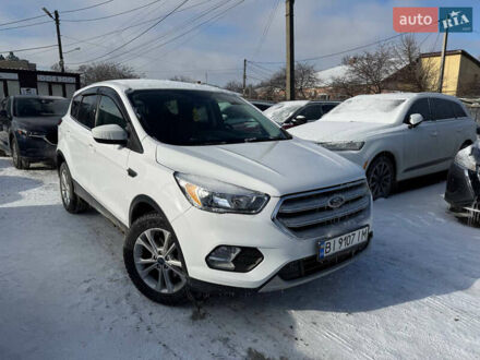 Белый Форд Эскейп, объемом двигателя 1.5 л и пробегом 65 тыс. км за 12300 $, фото 1 на Automoto.ua