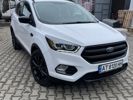 Белый Форд Эскейп, объемом двигателя 1.5 л и пробегом 86 тыс. км за 14600 $, фото 1 на Automoto.ua