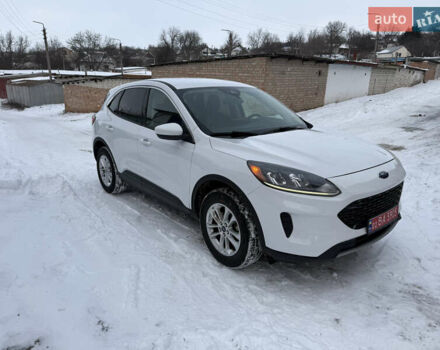 Белый Форд Эскейп, объемом двигателя 1.5 л и пробегом 214 тыс. км за 15500 $, фото 1 на Automoto.ua