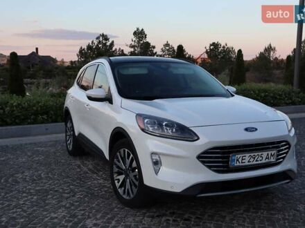 Форд Эскейп 2020 в Днепре (Днепропетровске) на Automoto.ua Белый Форд Эскейп, объемом двигателя 2.5 л и пробегом 135 тыс. км за 25200 $, фото 1 на Automoto.ua