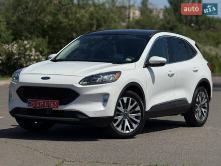 Форд Эскейп 2020 в Кривом Роге на Automoto.ua Белый Форд Эскейп, объемом двигателя 2 л и пробегом 239 тыс. км за 15999 $, фото 1 на Automoto.ua