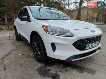 Белый Форд Эскейп, объемом двигателя 2.5 л и пробегом 88 тыс. км за 19299 $, фото 1 на Automoto.ua