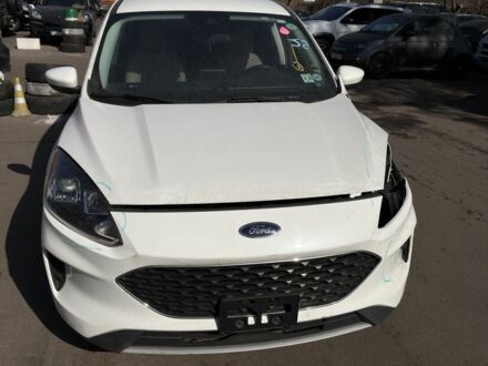 Белый Форд Эскейп, объемом двигателя 1.5 л и пробегом 60 тыс. км за 12500 $, фото 1 на Automoto.ua