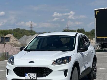Форд Эскейп 2022 в Ровно на Automoto.ua Белый Форд Эскейп, объемом двигателя 2.5 л и пробегом 26 тыс. км за 22500 $, фото 1 на Automoto.ua