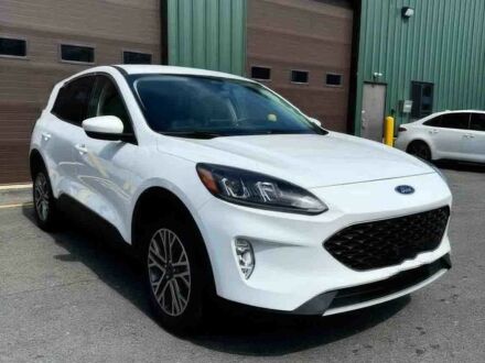 Белый Форд Эскейп, объемом двигателя 2 л и пробегом 15 тыс. км за 12600 $, фото 1 на Automoto.ua