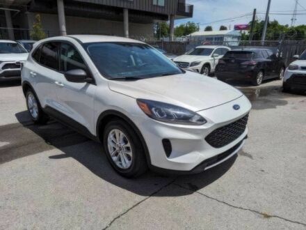 Белый Форд Эскейп, объемом двигателя 1.5 л и пробегом 21 тыс. км за 11200 $, фото 1 на Automoto.ua