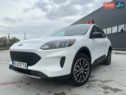 Белый Форд Эскейп, объемом двигателя 2.49 л и пробегом 93 тыс. км за 22000 $, фото 1 на Automoto.ua