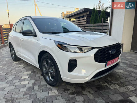 Білий Форд Ескейп, об'ємом двигуна 1.5 л та пробігом 45 тис. км за 21200 $, фото 1 на Automoto.ua