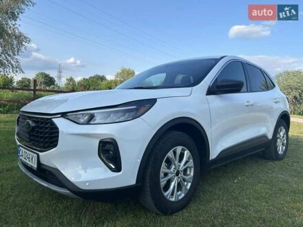 Форд Эскейп 2023 в Черкассах на Automoto.ua Белый Форд Эскейп, объемом двигателя 1.5 л и пробегом 50 тыс. км за 20500 $, фото 1 на Automoto.ua