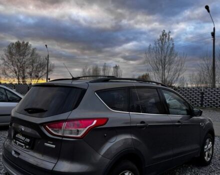 Бежевый Форд Эскейп, объемом двигателя 1.6 л и пробегом 233 тыс. км за 6000 $, фото 5 на Automoto.ua