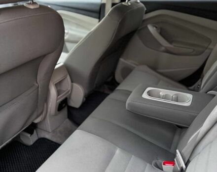 Бежевый Форд Эскейп, объемом двигателя 1.6 л и пробегом 233 тыс. км за 6000 $, фото 8 на Automoto.ua