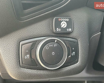 Бежевий Форд Ескейп, об'ємом двигуна 2.49 л та пробігом 199 тис. км за 11990 $, фото 14 на Automoto.ua