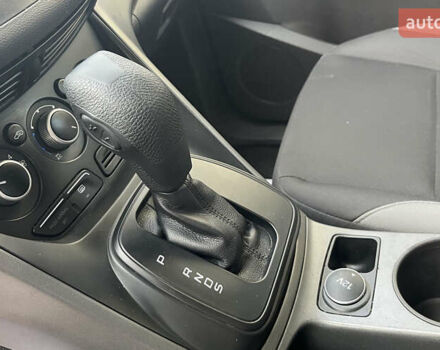 Бежевий Форд Ескейп, об'ємом двигуна 2.49 л та пробігом 199 тис. км за 11990 $, фото 12 на Automoto.ua