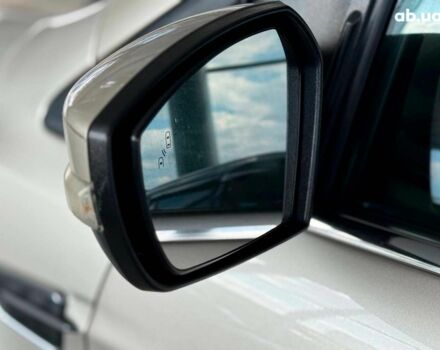 Бежевый Форд Эскейп, объемом двигателя 2 л и пробегом 195 тыс. км за 13490 $, фото 6 на Automoto.ua