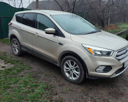 Бежевый Форд Эскейп, объемом двигателя 2 л и пробегом 108 тыс. км за 14000 $, фото 1 на Automoto.ua