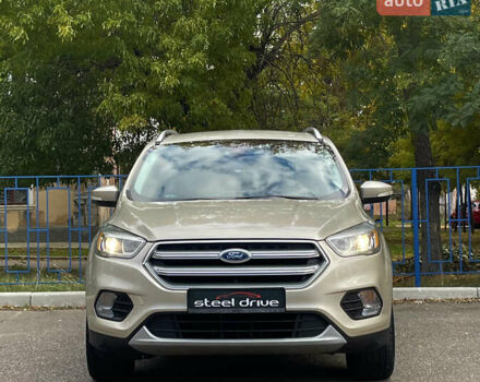Бежевый Форд Эскейп, объемом двигателя 1.5 л и пробегом 145 тыс. км за 13799 $, фото 3 на Automoto.ua
