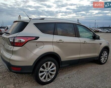Бежевый Форд Эскейп, объемом двигателя 1.5 л и пробегом 40 тыс. км за 1400 $, фото 2 на Automoto.ua