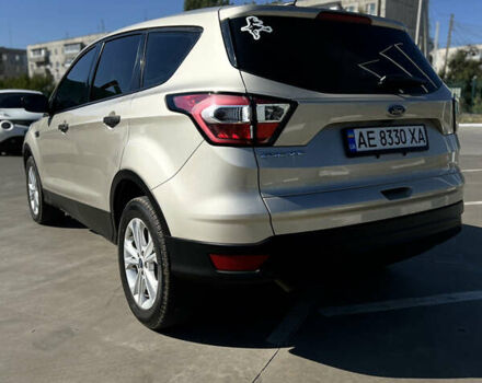 Бежевый Форд Эскейп, объемом двигателя 2.5 л и пробегом 130 тыс. км за 13200 $, фото 6 на Automoto.ua