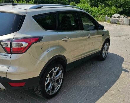 Бежевый Форд Эскейп, объемом двигателя 2 л и пробегом 133 тыс. км за 14500 $, фото 6 на Automoto.ua