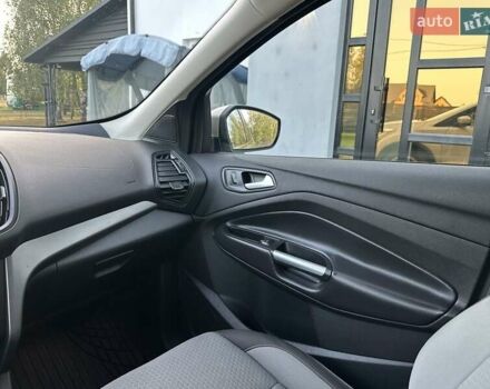 Бежевий Форд Ескейп, об'ємом двигуна 1.5 л та пробігом 227 тис. км за 10800 $, фото 33 на Automoto.ua