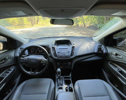 Бежевый Форд Эскейп, объемом двигателя 2.5 л и пробегом 130 тыс. км за 13200 $, фото 10 на Automoto.ua