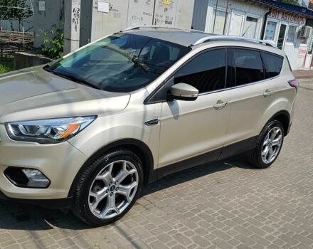 Бежевый Форд Эскейп, объемом двигателя 2 л и пробегом 133 тыс. км за 14500 $, фото 1 на Automoto.ua