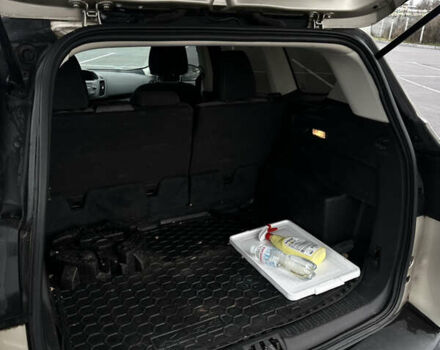 Бежевый Форд Эскейп, объемом двигателя 2.49 л и пробегом 110 тыс. км за 13300 $, фото 12 на Automoto.ua