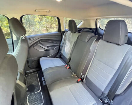 Бежевый Форд Эскейп, объемом двигателя 2.5 л и пробегом 130 тыс. км за 13200 $, фото 9 на Automoto.ua