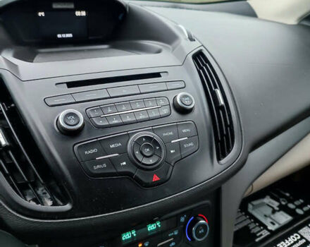 Бежевый Форд Эскейп, объемом двигателя 2 л и пробегом 108 тыс. км за 14000 $, фото 7 на Automoto.ua