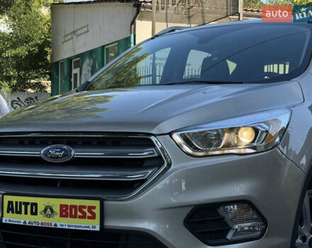 Бежевий Форд Ескейп, об'ємом двигуна 1.5 л та пробігом 143 тис. км за 13999 $, фото 2 на Automoto.ua