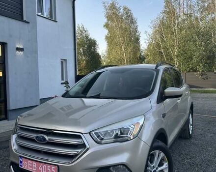Бежевий Форд Ескейп, об'ємом двигуна 1.5 л та пробігом 227 тис. км за 10800 $, фото 3 на Automoto.ua
