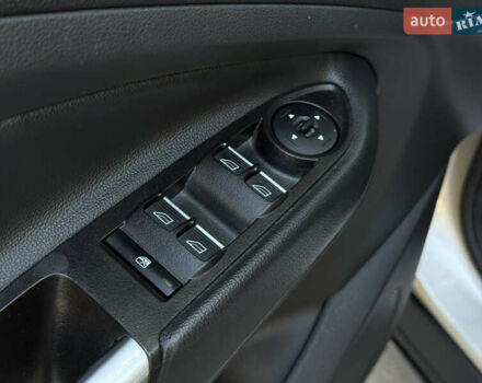 Бежевий Форд Ескейп, об'ємом двигуна 1.5 л та пробігом 143 тис. км за 13999 $, фото 20 на Automoto.ua