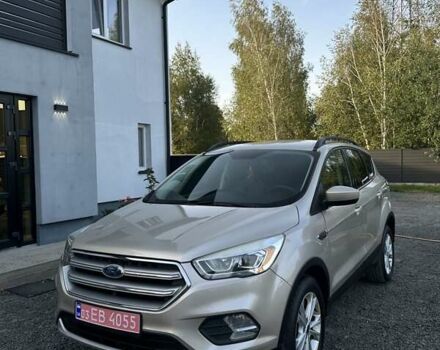 Бежевий Форд Ескейп, об'ємом двигуна 1.5 л та пробігом 227 тис. км за 10800 $, фото 1 на Automoto.ua
