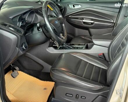 Бежевый Форд Эскейп, объемом двигателя 2 л и пробегом 195 тыс. км за 13490 $, фото 12 на Automoto.ua