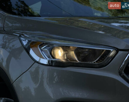 Бежевий Форд Ескейп, об'ємом двигуна 1.5 л та пробігом 143 тис. км за 13999 $, фото 9 на Automoto.ua