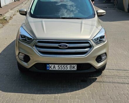 Бежевый Форд Эскейп, объемом двигателя 2 л и пробегом 133 тыс. км за 14500 $, фото 7 на Automoto.ua