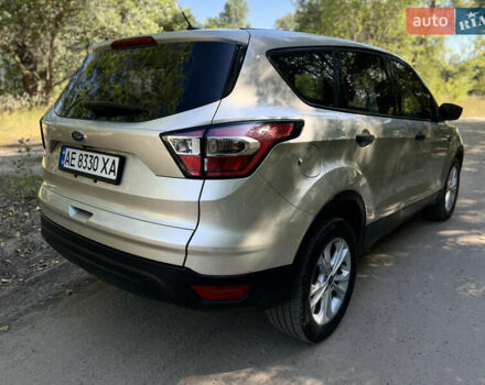 Бежевый Форд Эскейп, объемом двигателя 2.5 л и пробегом 130 тыс. км за 13200 $, фото 7 на Automoto.ua