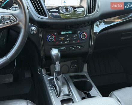 Бежевий Форд Ескейп, об'ємом двигуна 1.5 л та пробігом 143 тис. км за 13999 $, фото 40 на Automoto.ua