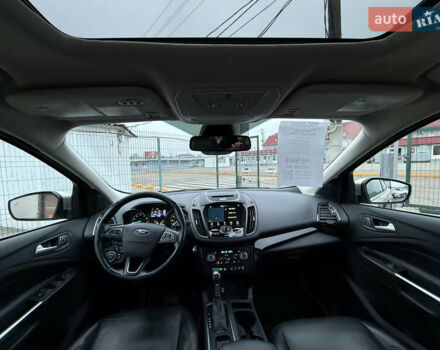 Бежевый Форд Эскейп, объемом двигателя 2 л и пробегом 128 тыс. км за 15990 $, фото 19 на Automoto.ua