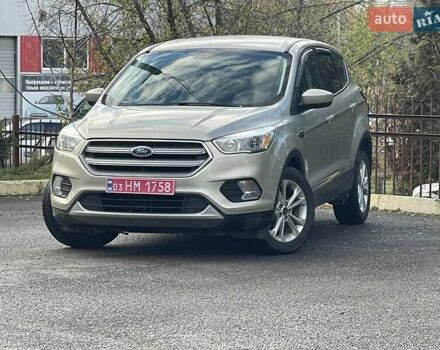 Бежевый Форд Эскейп, объемом двигателя 1.5 л и пробегом 235 тыс. км за 9350 $, фото 2 на Automoto.ua