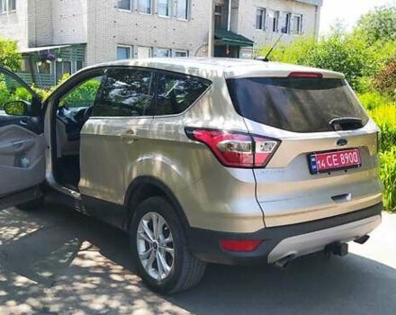 Бежевый Форд Эскейп, объемом двигателя 2 л и пробегом 116 тыс. км за 13300 $, фото 2 на Automoto.ua