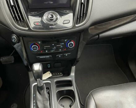 Бежевий Форд Ескейп, об'ємом двигуна 1.5 л та пробігом 227 тис. км за 13400 $, фото 10 на Automoto.ua