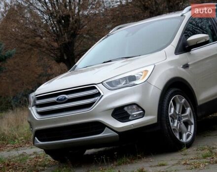 Бежевый Форд Эскейп, объемом двигателя 2 л и пробегом 141 тыс. км за 14900 $, фото 11 на Automoto.ua