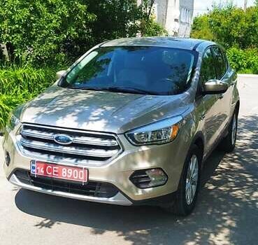 Бежевый Форд Эскейп, объемом двигателя 2 л и пробегом 116 тыс. км за 13300 $, фото 1 на Automoto.ua