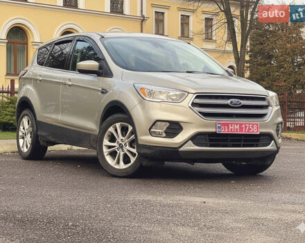 Бежевый Форд Эскейп, объемом двигателя 1.5 л и пробегом 236 тыс. км за 9150 $, фото 1 на Automoto.ua