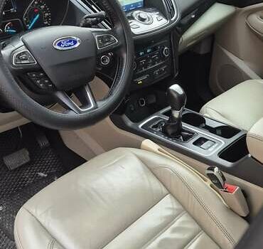 Бежевый Форд Эскейп, объемом двигателя 2 л и пробегом 178 тыс. км за 17000 $, фото 13 на Automoto.ua