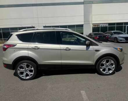 Бежевый Форд Эскейп, объемом двигателя 2 л и пробегом 67 тыс. км за 3100 $, фото 7 на Automoto.ua